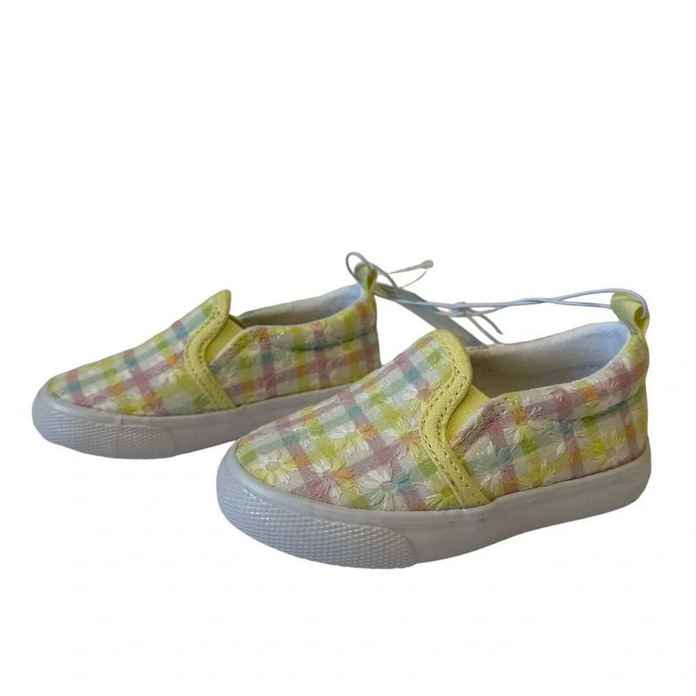 NWT Cat & Jack slip on Keagan Sneakers. Pastel colors in background.